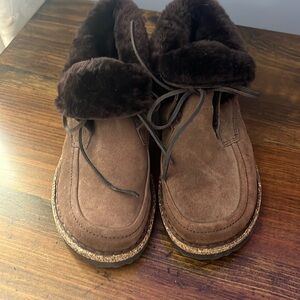 Never worn fur lined Birkenstock boots